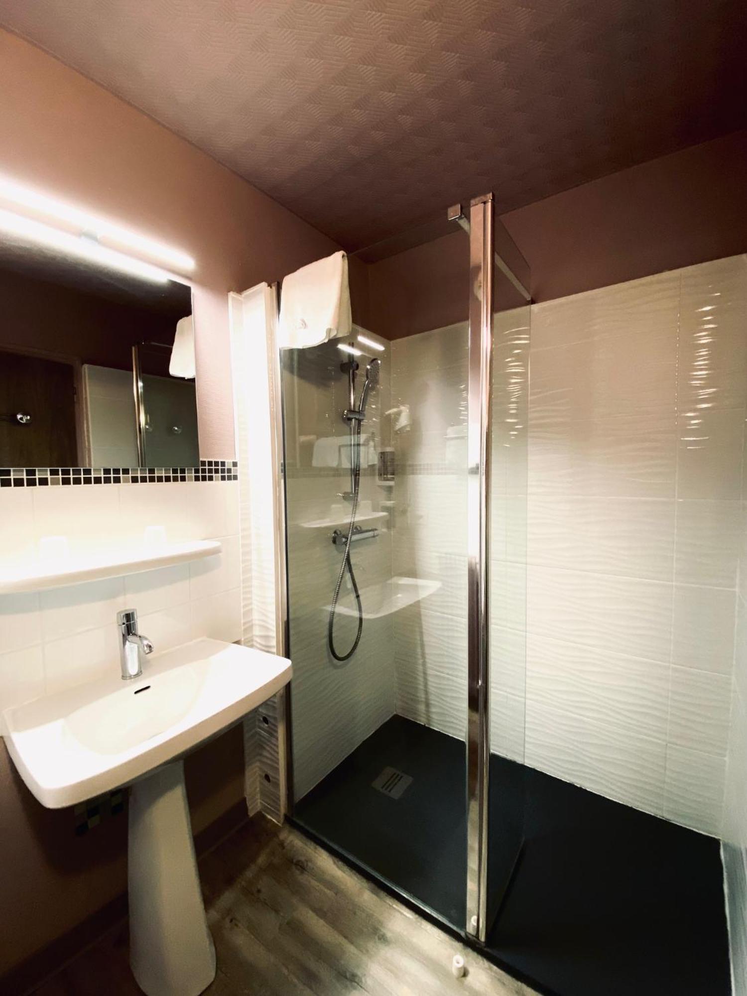 Brit Hotel Le Surcouf Saint-Malo Exterior photo