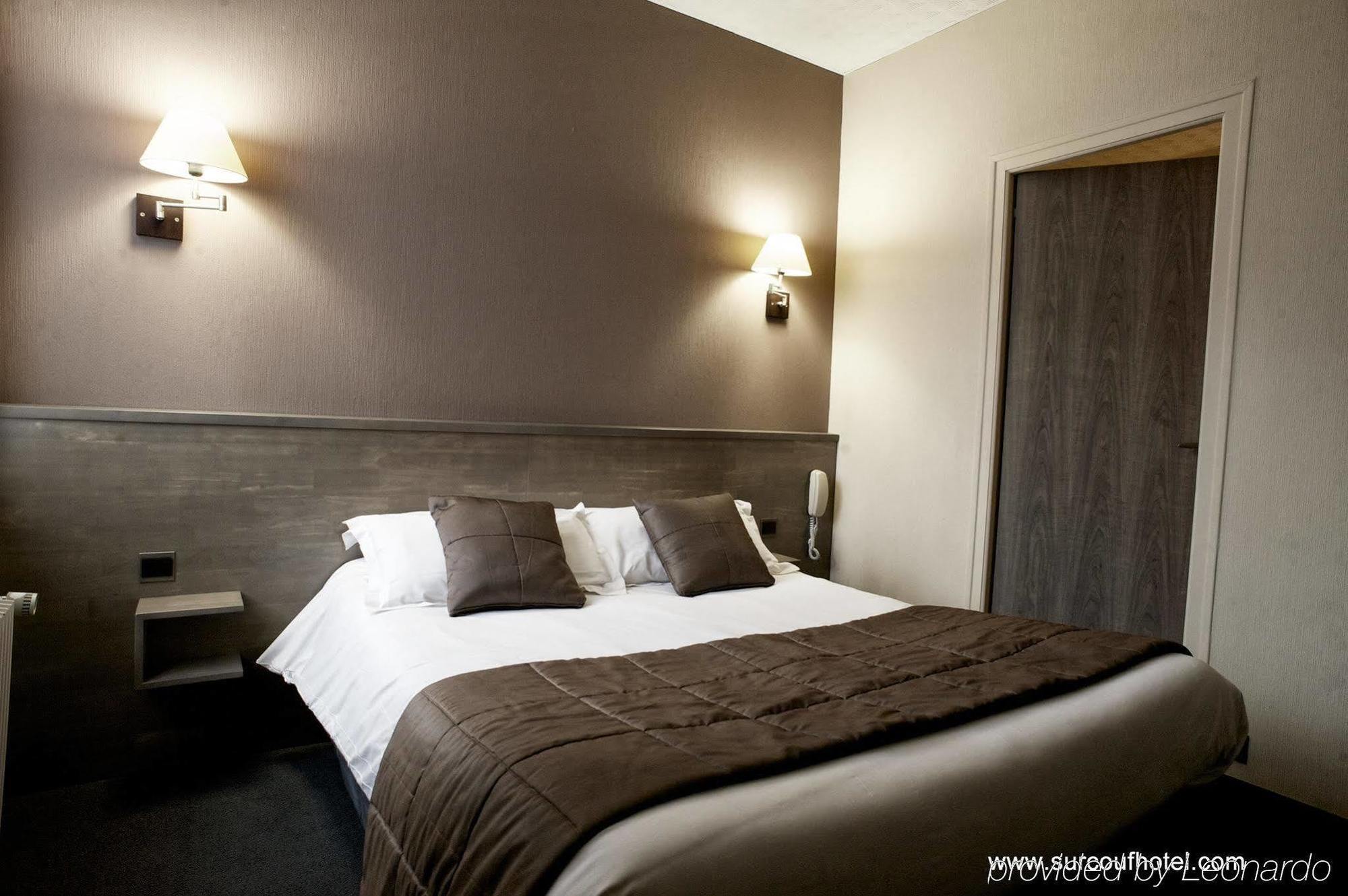 Brit Hotel Le Surcouf Saint-Malo Exterior photo